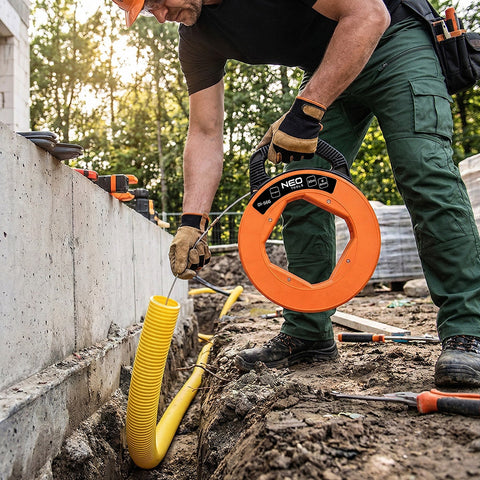 Behúzószalag, 30mx4mm ABS anyag, műanyag ház, vezetékrögzítő hurok