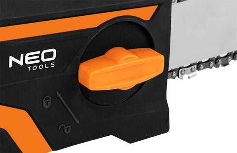 Elektromos láncfűrész, 1800W, 40cm-es láncvezető, szerszám nélküli láncfeszítés és csere