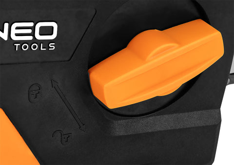 Elektromos láncfűrész, 2200W, 45cm-es láncvezető, szerszám nélküli láncfeszítés és csere