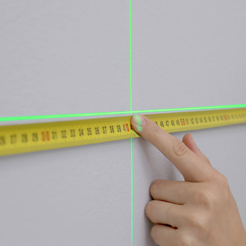 Lézeres szintező, önbeálló keresztvonallézer, piros, 30m, mágneses tartókonzol, 1/4"-os menet, 2db AA elem