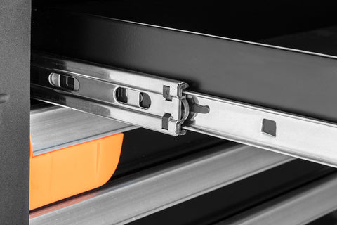 Műhelykocsi 7 fiókkal, 330db szerszámmal 805x972x460mm, szerszámkocsi