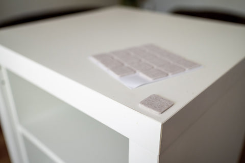 Bútorláb filc készlet, öntapadós, 25x25mm, világos barna, 16db, rendelési egység: 10db