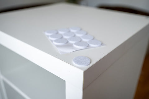 Bútorláb filc készlet, öntapadós, kerek 20mm, fehér, 20db, rendelési egység: 10db