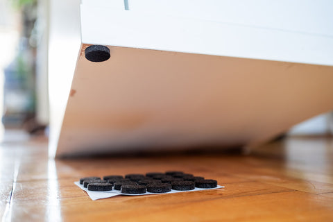 Bútorláb filc készlet, öntapadós, kerek 20mm, barna, 20db, rendelési egység: 10db