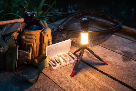 Kempinglámpa 2 funkciós, 470 lm, 1200 mAh akku, USB-C töltővezeték