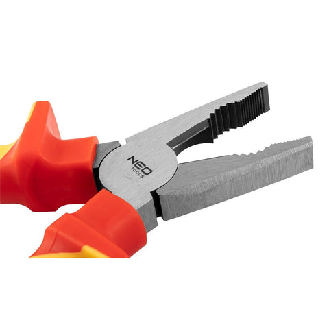 NEO TOOLS 01-220 Kombinált fogó 1000V, szigetelt, 160mm (6"), CrV, polírozott