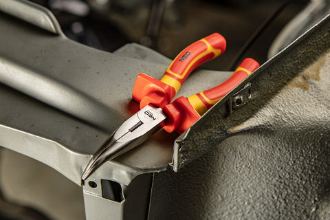 NEO TOOLS 01-223 Hosszúcsőrű fogó 1000V, szigetelt, 160mm (6"), CrV, polírozott