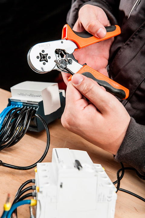 NEO TOOLS 01-507 Krimpelő-, érvéghüvelyfogó 0.25 - 6mm2