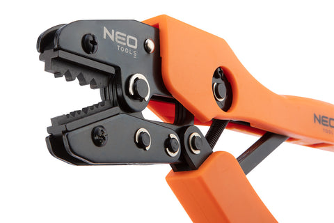 NEO TOOLS 01-556 Krimpelő-, kábelsarufogó, MC3 napelemes csatlakozókhoz