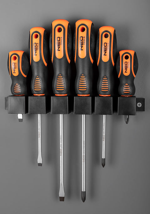 NEO TOOLS 04-193 Csavarhúzó készlet, fali tartóval, 6db