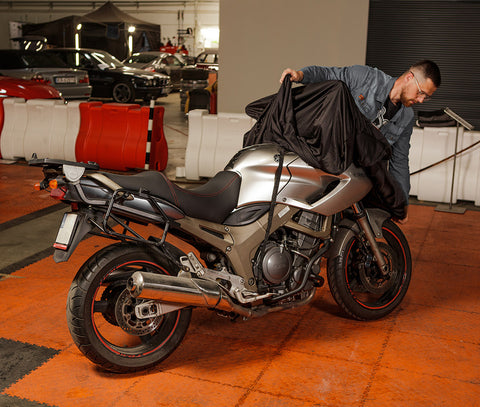 NEO TOOLS 10-472 Motortakaró ponyva, 220x105x130cm, lélegző, beltéri