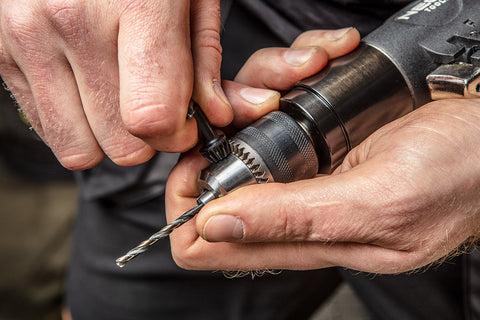 NEO TOOLS 14-514 Pneumatikus fúrógép, 10mm, 1800rpm, irányváltó