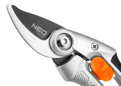 NEO TOOLS 15-212 Metszőolló, mellévágó, max 20mm, teflon bevonat, alu ház, 210mm