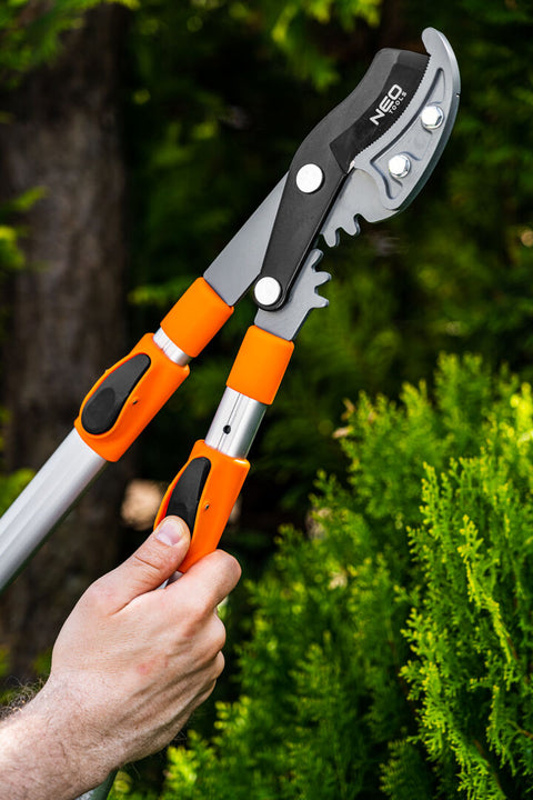 NEO TOOLS 15-254 Ágvágó, rávágó, áttételes, teleszkópos 670-970mm, vágókap.: 42mm, alu nyél, teflon, 40% plusz erőátvitel