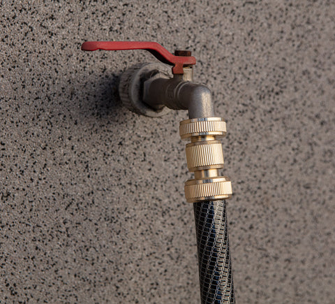 NEO TOOLS 15-746 Csapcsatlakozó 1/2"- 3/4", réz