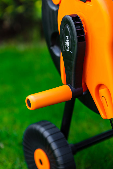 NEO TOOLS 15-793 Tömlőkocsi, tömlőméret: 1/2" max. 60méter, 3/4" max. 20méter