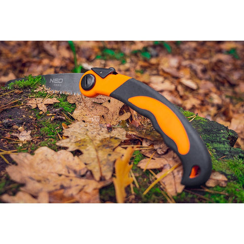 NEO TOOLS 63-120 Túlélő kézifűrész, 21cm, összecsukható, Penge vastagság 0,85mm, 66HRC, 3 soros pengefelépítés