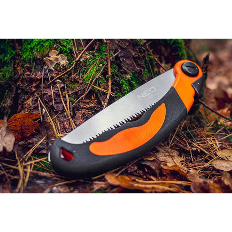 NEO TOOLS 63-120 Túlélő kézifűrész, 21cm, összecsukható, Penge vastagság 0,85mm, 66HRC, 3 soros pengefelépítés