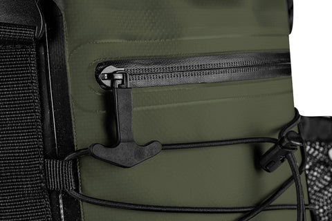 NEO TOOLS 63-131 Vízálló hátizsák 600D, 30L, 32x63x18cm, sötétzöld