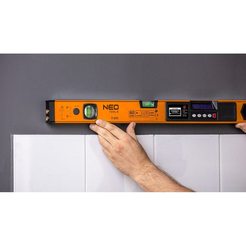 NEO TOOLS 71-200 Digitális vízmérték, szögmérővel és lézer irányzékkal, 2 libellás, 60cm