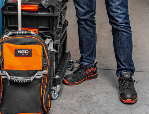 NEO TOOLS 82-093 Munkacipő S1, acélbetéttel, 42