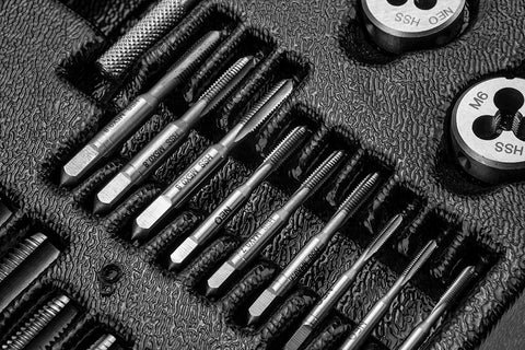 NEO TOOLS 84-246 Menetkészítő készlet 31db, műhelykocsitálcával