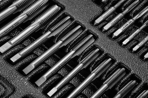 NEO TOOLS 84-246 Menetkészítő készlet 31db, műhelykocsitálcával
