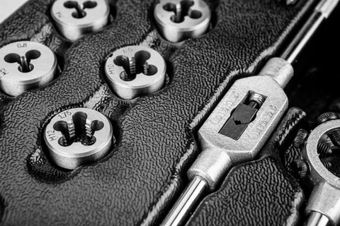 NEO TOOLS 84-246 Menetkészítő készlet 31db, műhelykocsitálcával