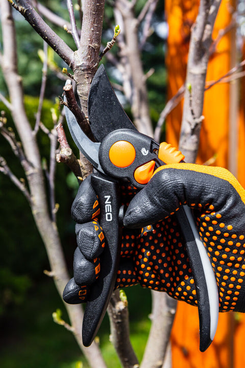 NEO TOOLS 97-621-9 Munkakesztyű, nylon, csúszásgátló pöttyökkel, 4131X, 9"
