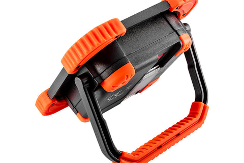 NEO TOOLS 99-040 Akkus reflektor, talpas, tölthető, 750 + 250lum COB LED, powerbank funkció, 10W